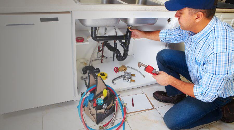 Expert burst pipe repair services in Torreon, NM